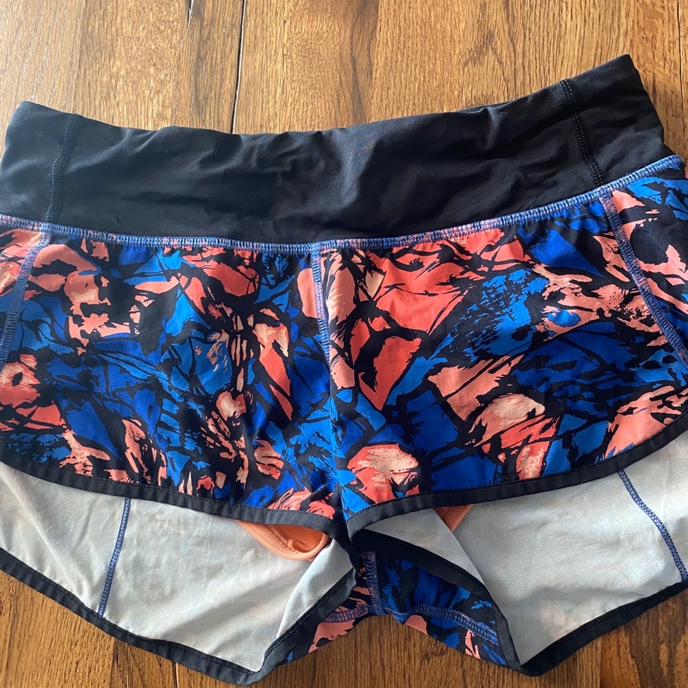 3.5 inch lulu lemon shorts